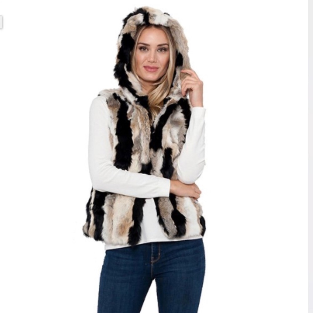 Pocket-Hooded REAL FUR Vest